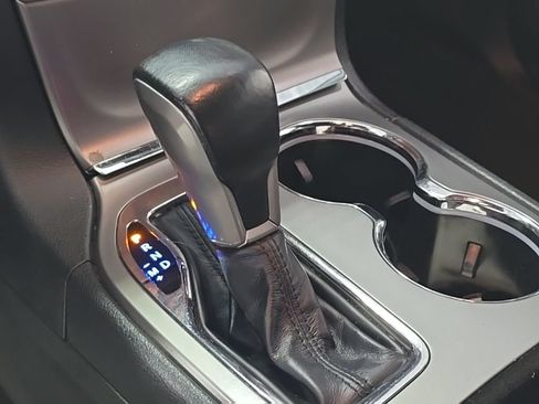 Used 2020 Jeep Grand Cherokee Laredo AWD/4WD image 23