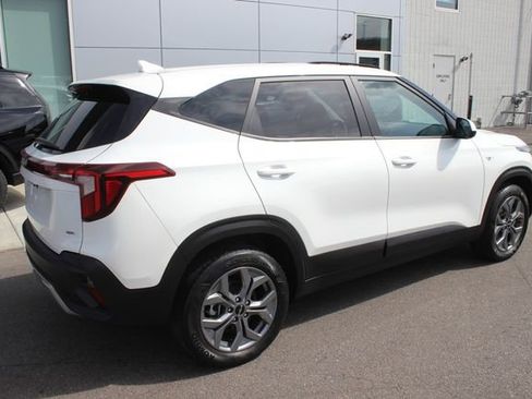 Used 2024 Kia Seltos LX image 27