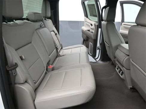Used 2024 GMC Sierra 1500 SLT image 16