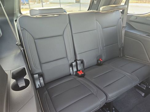 New 2026 GMC Yukon Elevation image 12