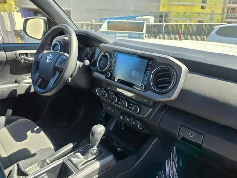 Used 2023 Toyota Tacoma TRD Sport w/ Advanced Technology Package image 12