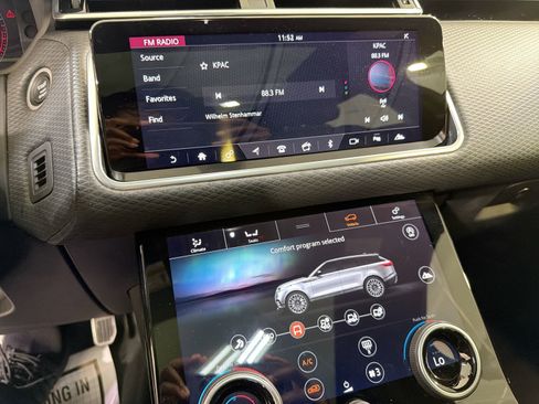 Used 2020 Land Rover Range Rover Velar R-Dynamic S AWD/4WD image 17