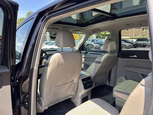 Used 2022 Volkswagen Atlas SEL Premium AWD/4WD image 30