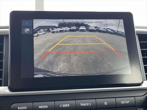 New 2025 Hyundai Venue SE image 9