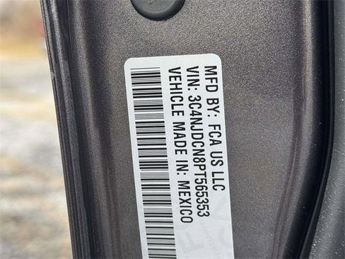 Used 2023 Jeep Compass Limited image 26