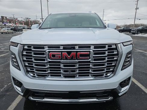 New 2026 GMC Yukon XL Denali w/ Denali Reserve Package image 8