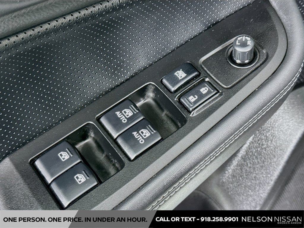 Used 2016 Subaru Outback 2.5i Limited AWD/4WD image 18