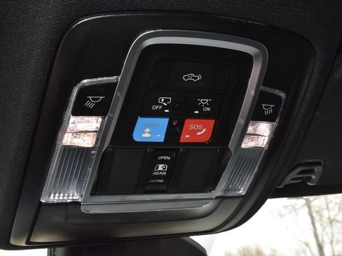 Used 2025 RAM 1500 Laramie w/ Sport Appearance Package image 31