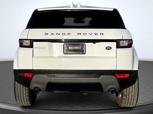 Used 2017 Land Rover Range Rover Evoque SE AWD/4WD image 5