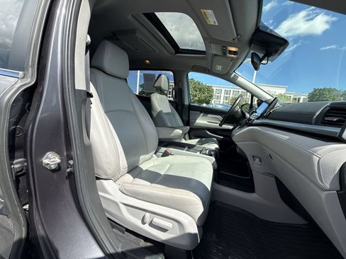 Used 2018 Honda Odyssey Touring image 27