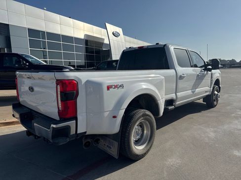 Used 2025 Ford F350 Lariat w/ Lariat Ultimate Package AWD/4WD image 3