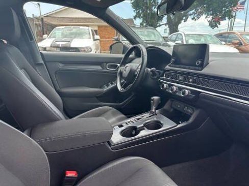 Used 2023 Honda Civic Sport image 8