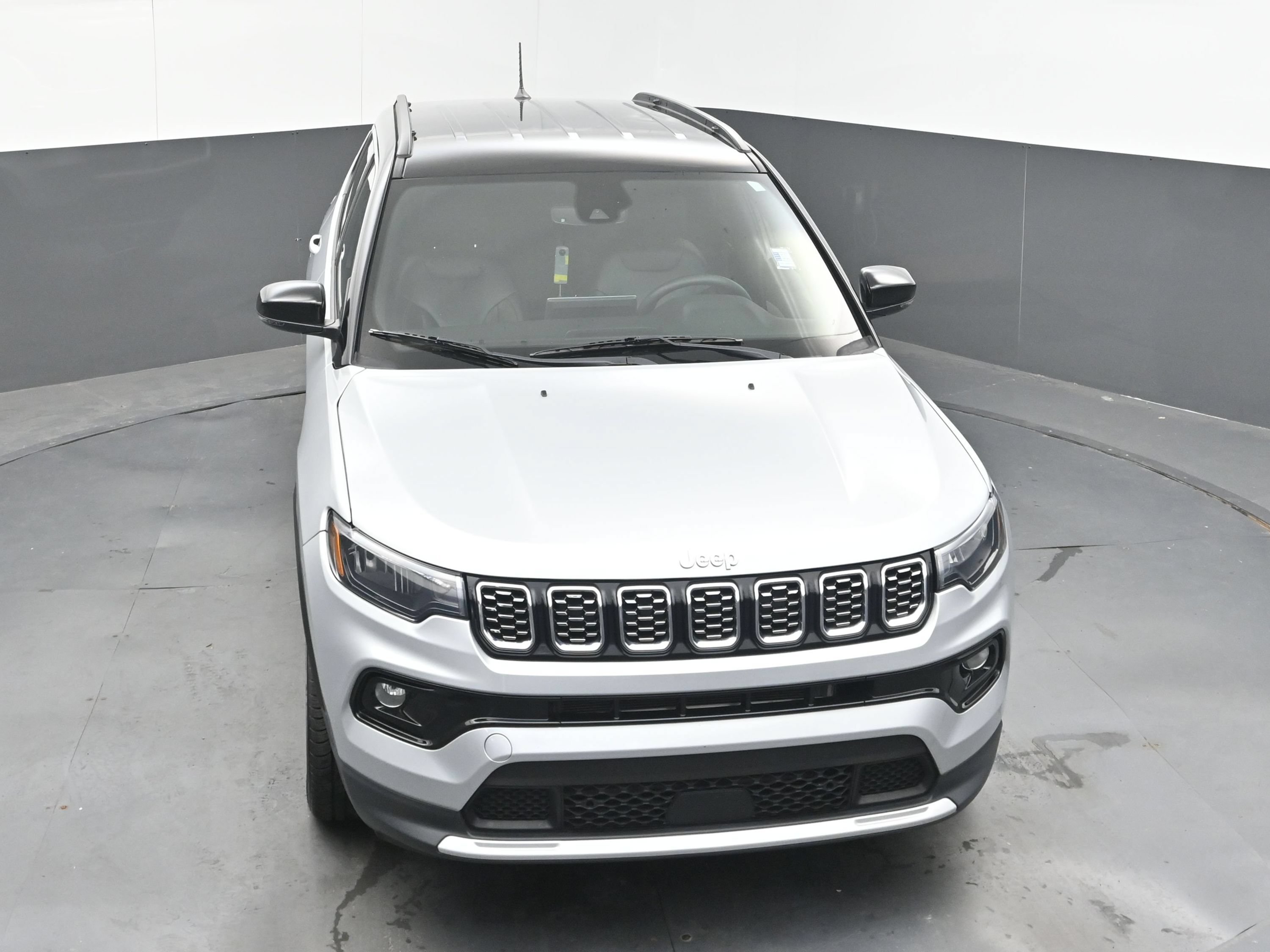 Used 2025 Jeep Compass Limited AWD/4WD image 33
