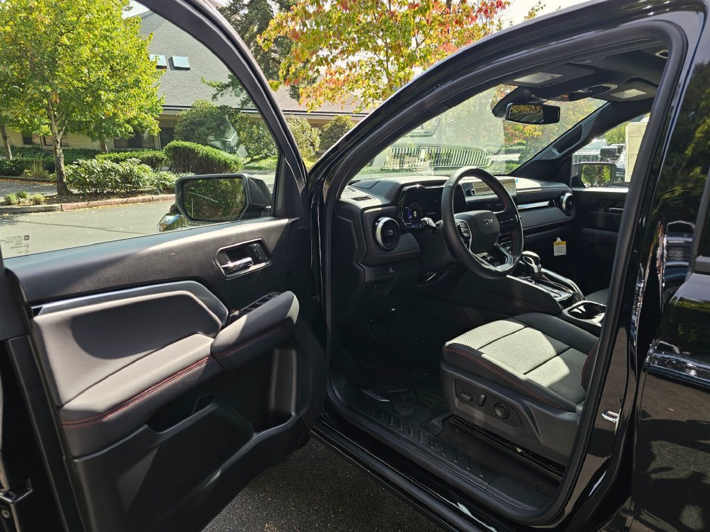 New 2026 Chevrolet Colorado Z71 w/ Technology Package AWD/4WD image 24