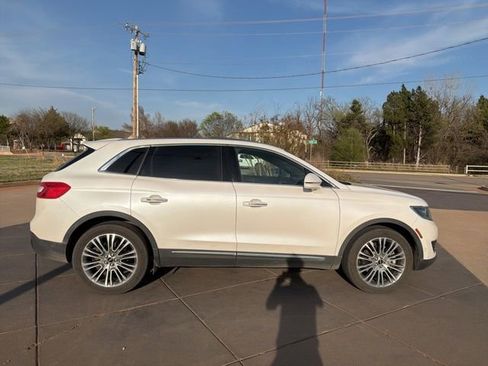 Used 2018 Lincoln MKX Reserve w/ Driver Assistance Package image 5