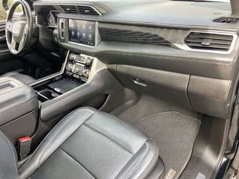 Used 2021 GMC Yukon XL Denali w/ Denali Ultimate Package image 26