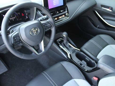 Used 2026 Toyota Corolla XSE FWD image 2