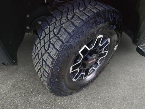 Used 2026 GMC Sierra 2500 AT4X AWD/4WD image 30