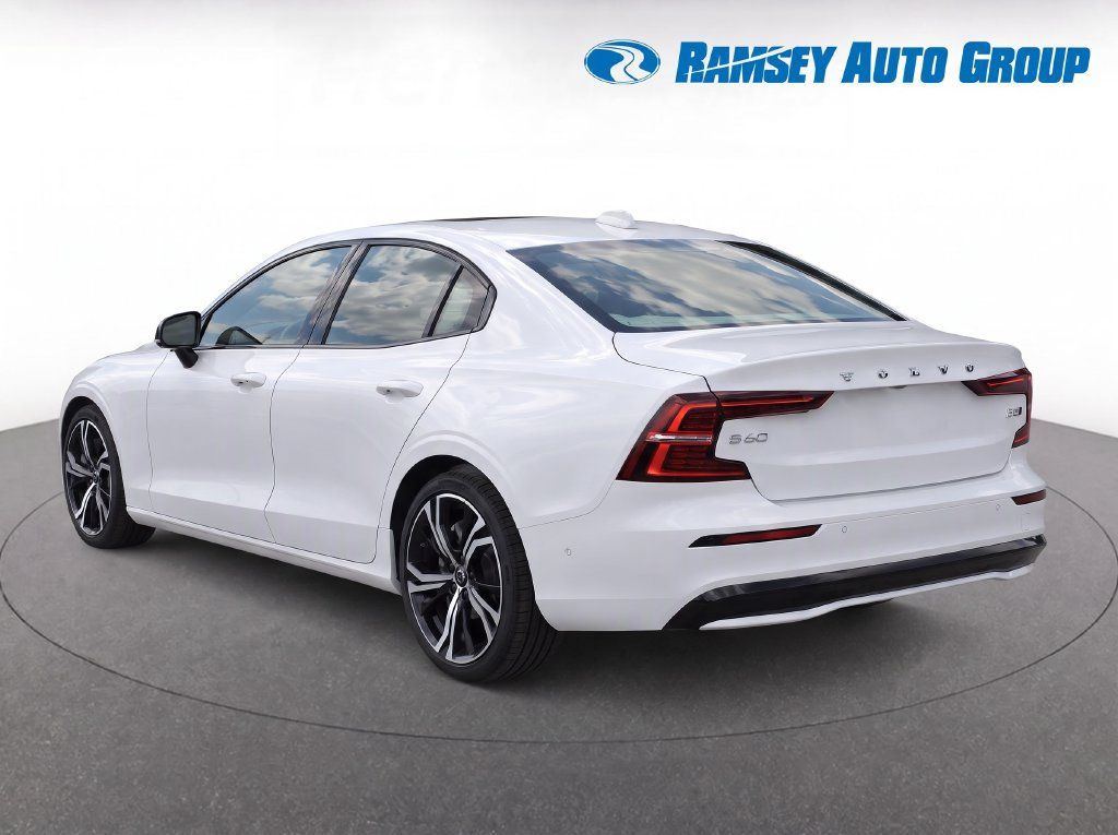 Used 2024 Volvo S60 B5 Plus w/ Climate Package AWD/4WD image 3