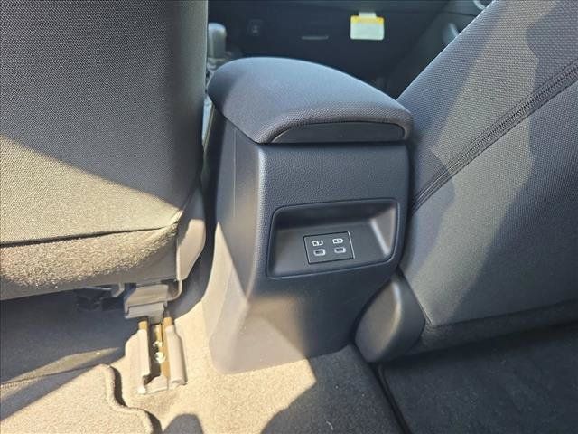 Used 2025 Toyota Corolla LE FWD image 16