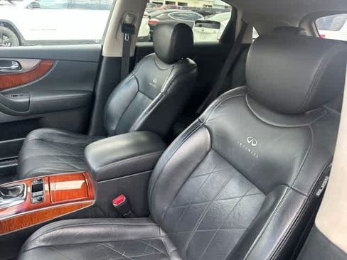 Used 2009 INFINITI FX35 AWD w/ Navigation Pkg image 2