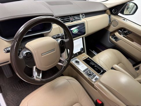 Used 2019 Land Rover Range Rover HSE image 28