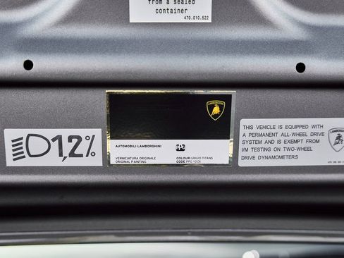 Used 2018 Lamborghini Aventador S AWD/4WD image 11