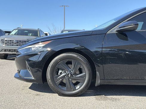 Used 2023 Hyundai Elantra SEL image 9