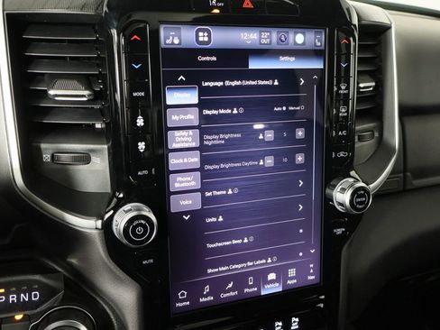 New 2026 RAM 1500 4x4 Crew Cab image 34