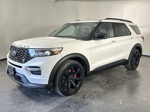 Used 2022 Ford Explorer ST w/ Equipment Group 401A image 4