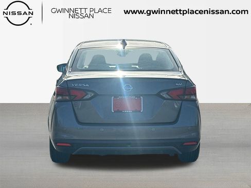 Used 2021 Nissan Versa SV image 6