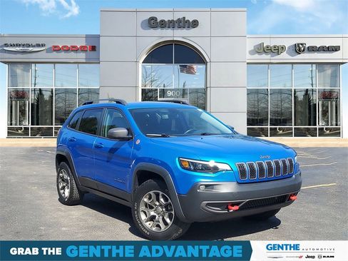 Used 2020 Jeep Cherokee Trailhawk w/ Cold Weather Group image 1