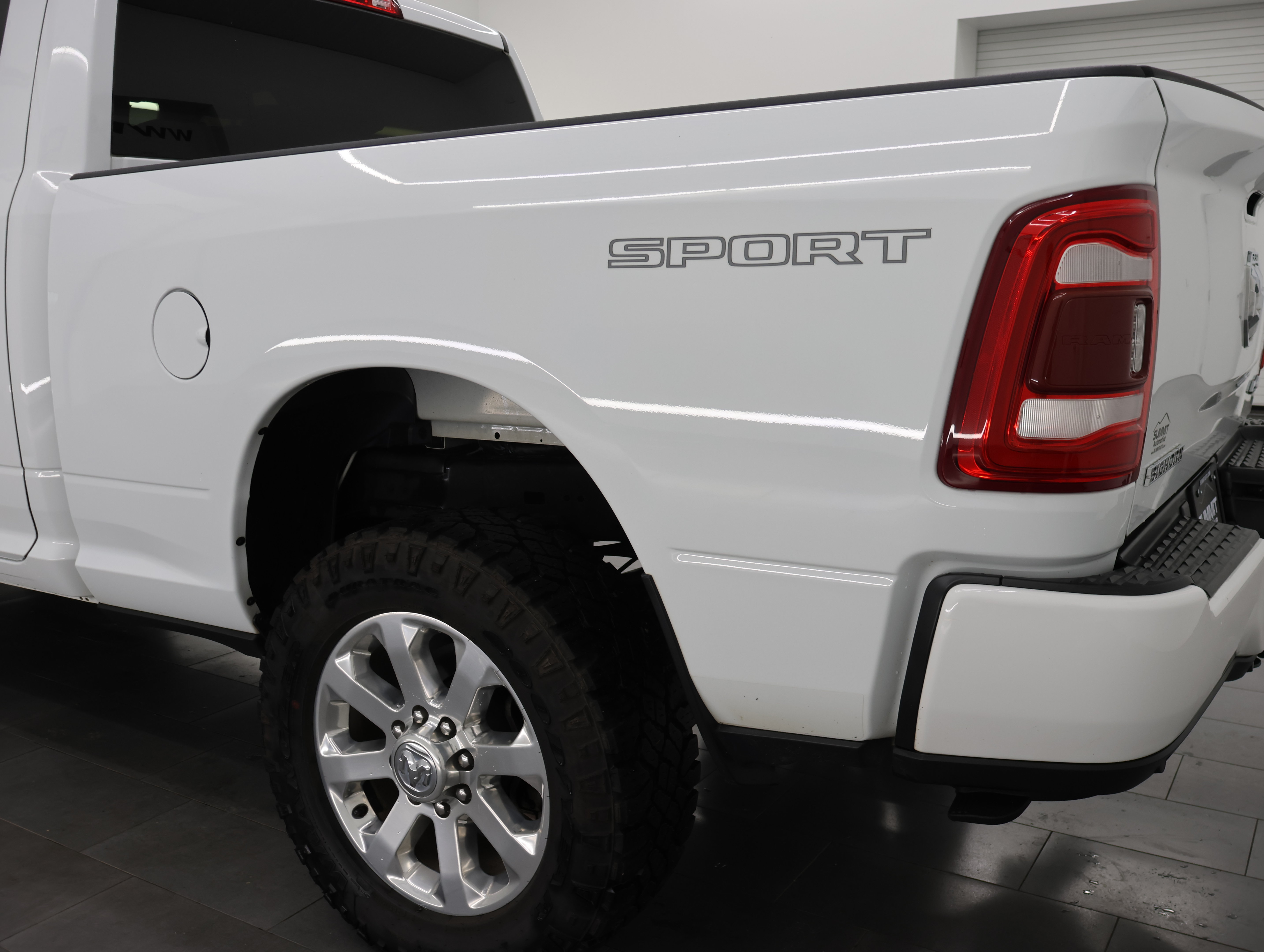 Used 2023 RAM 2500 Big Horn w/ Level 1 Equipment Group AWD/4WD image 31