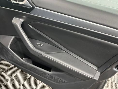 Used 2022 Volkswagen Jetta SE image 26