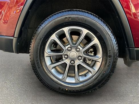 Used 2016 Jeep Grand Cherokee Limited w/ Trailer Tow Group IV image 30