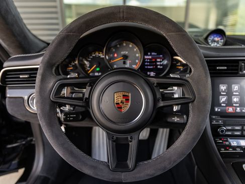 Certified 2018 Porsche 911 GT3 RWD image 37