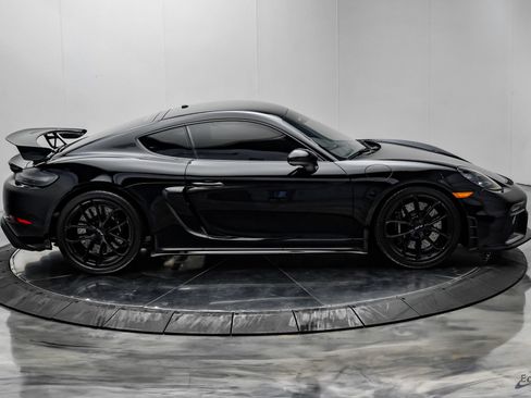 Used 2021 Porsche 718 Cayman GT4 RWD image 23