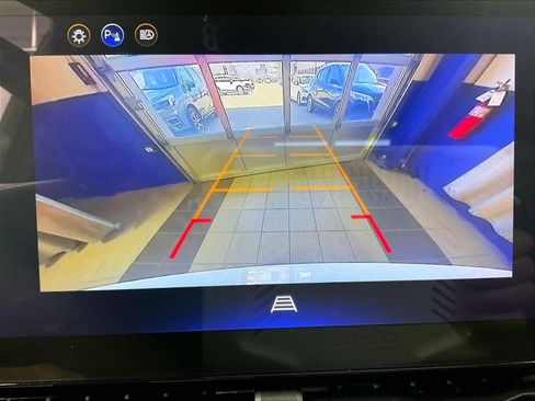 Used 2025 Chevrolet Equinox LT image 19