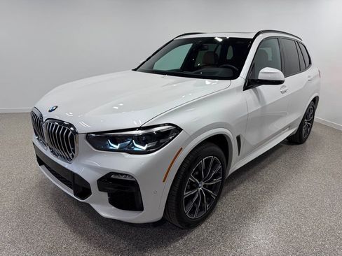 Used 2020 BMW X5 xDrive40i w/ M Sport Package image 2