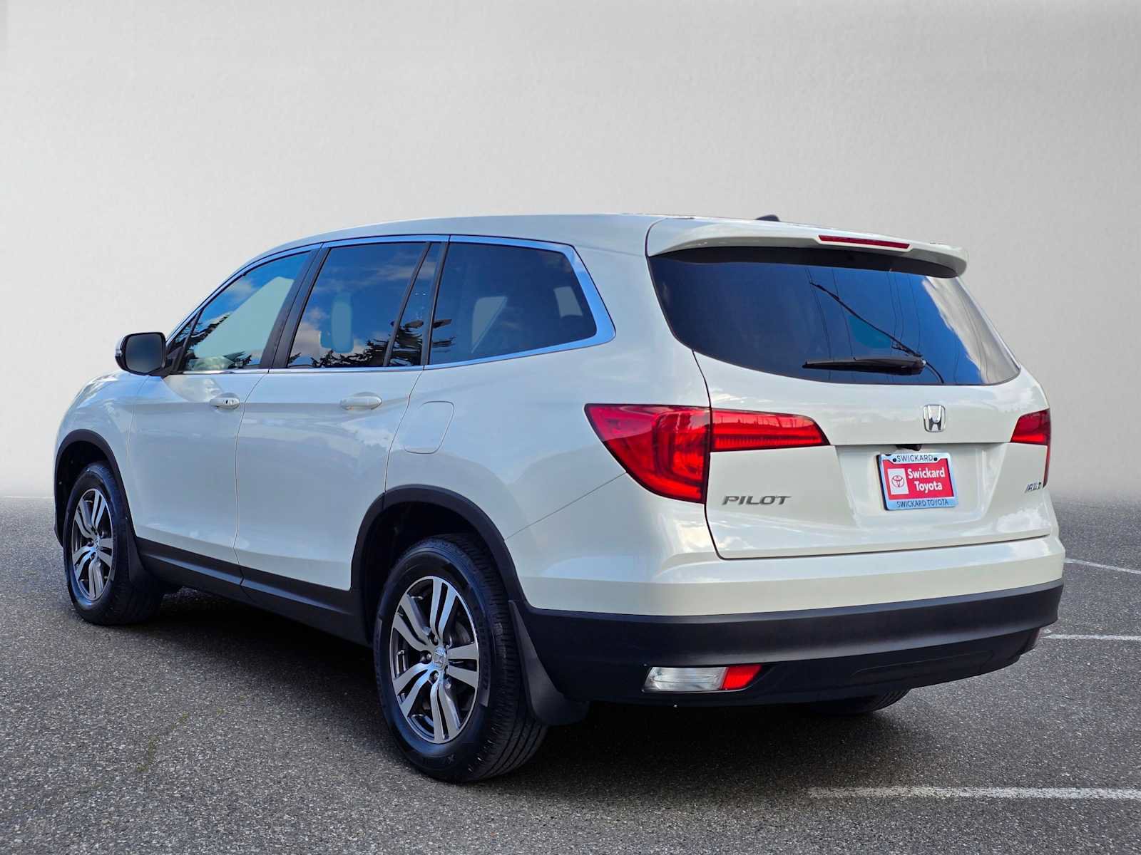Used 2017 Honda Pilot EX-L image 5