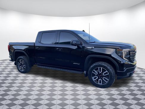 Used 2023 GMC Sierra 1500 AT4 w/ Technology Package AWD/4WD image 1