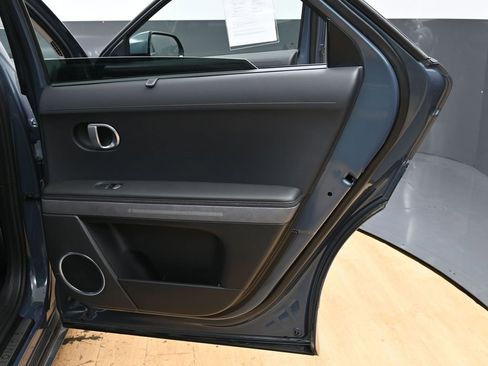 Used 2022 Hyundai Ioniq 5 Limited image 39