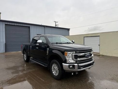 Used 2021 Ford F250 XLT w/ XLT Premium Package AWD/4WD image 3