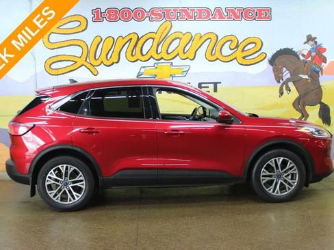 Used 2022 Ford Escape SEL w/ Technology Package AWD/4WD image 1