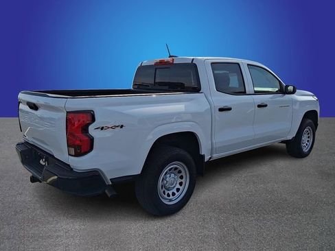 Used 2025 Chevrolet Colorado W/T w/ Advanced Trailering Package AWD/4WD image 4