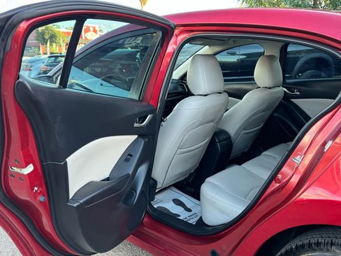 Used 2015 MAZDA MAZDA3 i Touring image 17