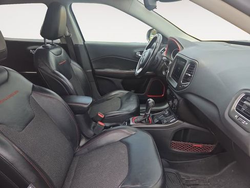 Used 2019 Jeep Compass Trailhawk AWD/4WD image 15