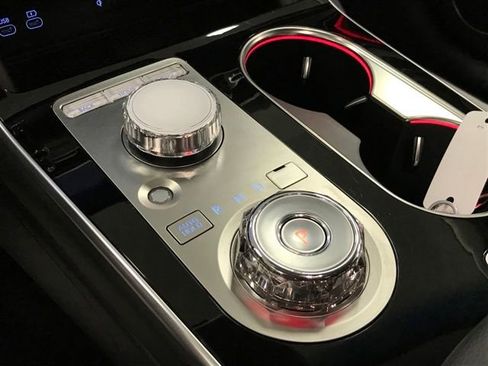 Used 2025 Genesis GV80 2.5T Standard image 12