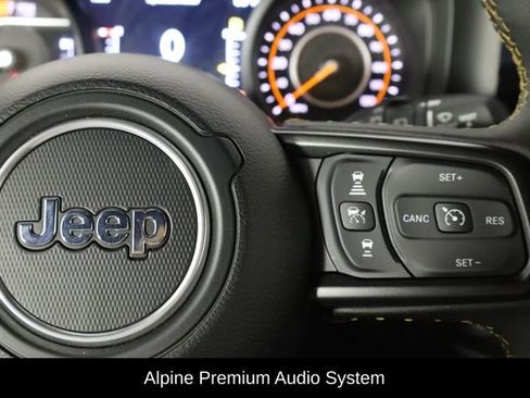 Used 2024 Jeep Wrangler Unlimited Sport AWD/4WD image 10
