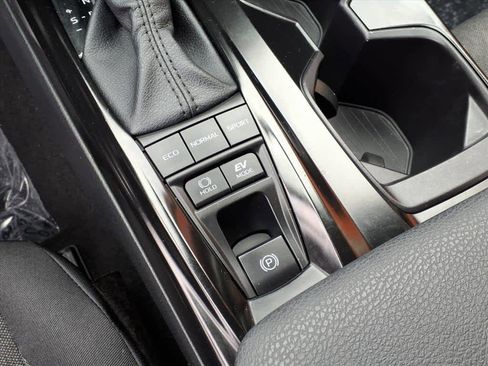 Certified 2025 Toyota Camry LE image 22